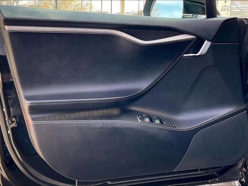 Used 2018 Tesla Model S 100D image 22