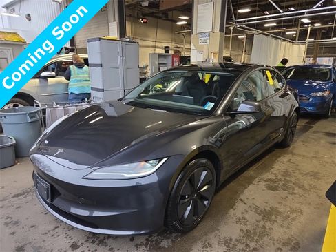 Used 2025 Tesla Model 3 Long Range image 3