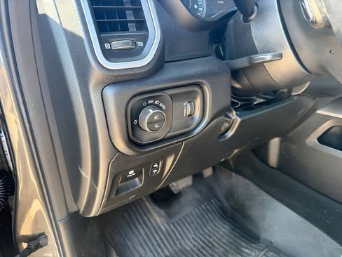 Used 2022 RAM 1500 Big Horn AWD/4WD image 10