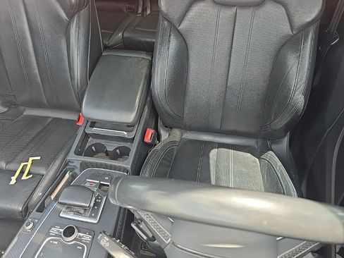 Used 2018 Audi SQ5 Prestige AWD/4WD image 12