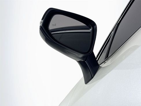 Used 2022 Toyota RAV4 XSE AWD/4WD image 5