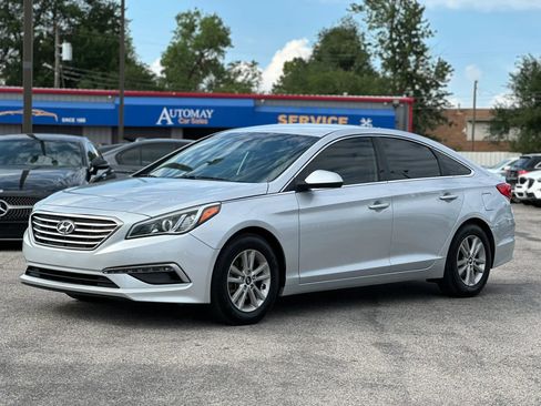 Used 2015 Hyundai Sonata SE w/ Option Group 09 FWD image 1