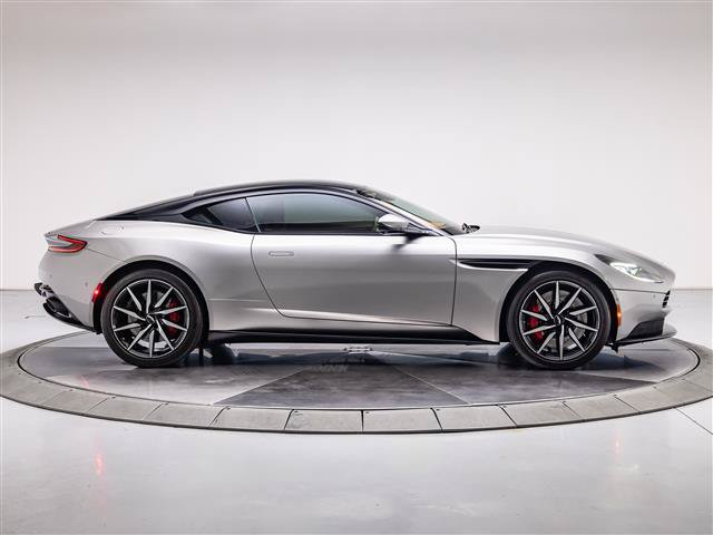 Used 2021 Aston Martin DB11 Coupe RWD image 13