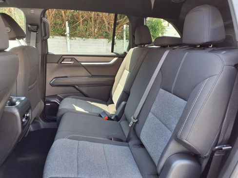 Used 2025 GMC Acadia Elevation image 20