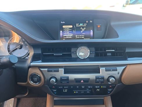Used 2017 Lexus ES 350 image 29
