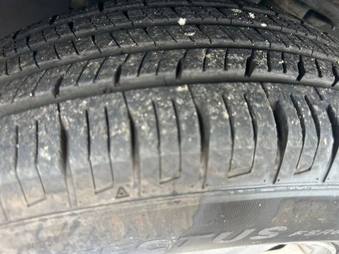 Used 2018 Chevrolet Trax LT w/ LT Convenience Package image 12