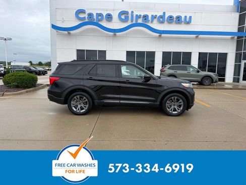 Used 2022 Ford Explorer XLT w/ Equipment Group 202A AWD/4WD image 1