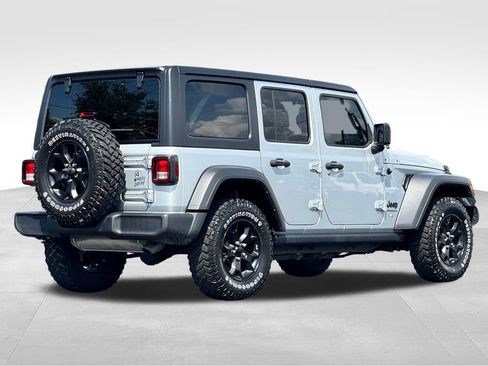 Used 2023 Jeep Wrangler Willys AWD/4WD image 7