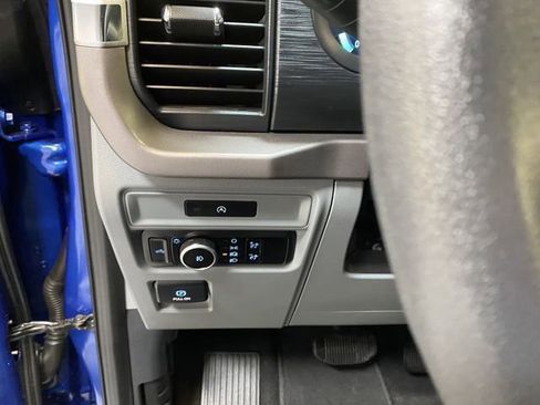 Used 2025 Ford F150 XLT image 33