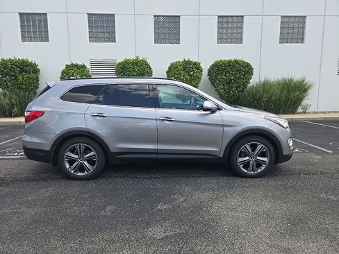 Used 2016 Hyundai Santa Fe Limited w/ Option Group 04 FWD image 9