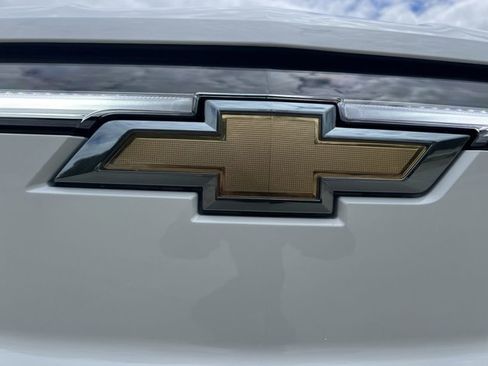 New 2025 Chevrolet Silverado EV LT image 32