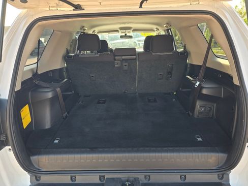 Used 2014 Toyota 4Runner SR5 AWD/4WD image 25