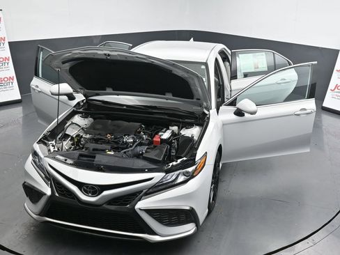 Used 2023 Toyota Camry XSE image 40