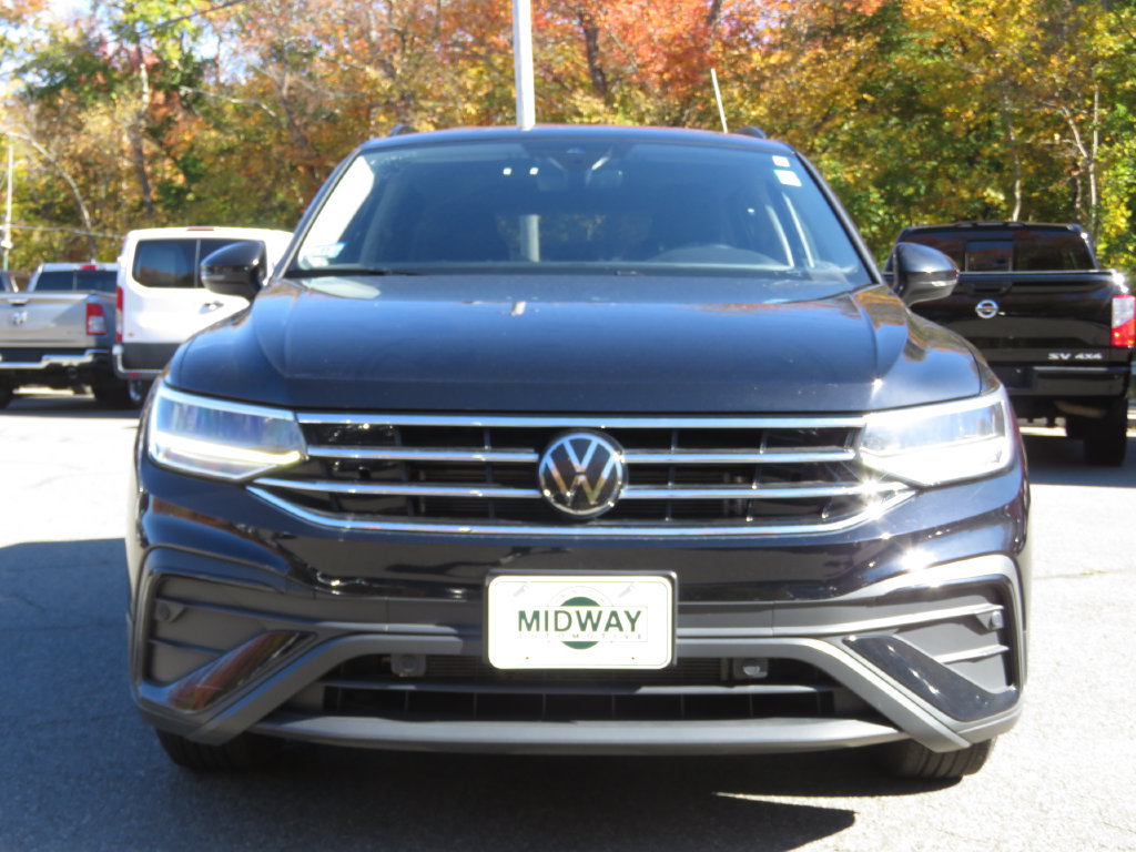 Used 2024 Volkswagen Tiguan S AWD/4WD image 2