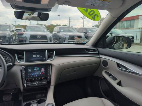 Certified 2024 INFINITI QX50 Luxe AWD/4WD image 10