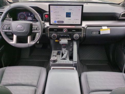 New 2026 Toyota 4Runner TRD Off-Road Premium AWD/4WD image 15