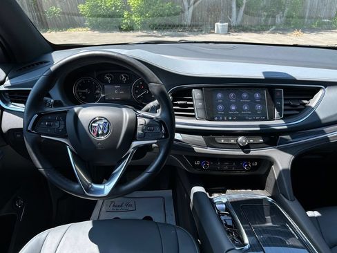 Used 2023 Buick Enclave Essence w/ Sport Touring Edition AWD/4WD image 18