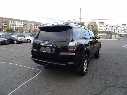 Used 2017 Toyota 4Runner 4WD image 6