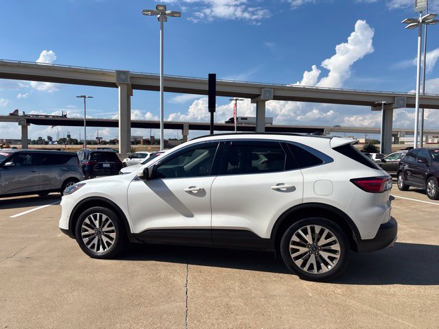 Used 2021 Ford Escape Titanium w/ Class II Trailer Tow Package AWD/4WD image 5