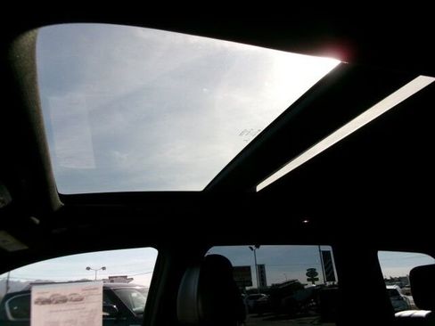 Used 2018 Jeep Grand Cherokee Limited image 16