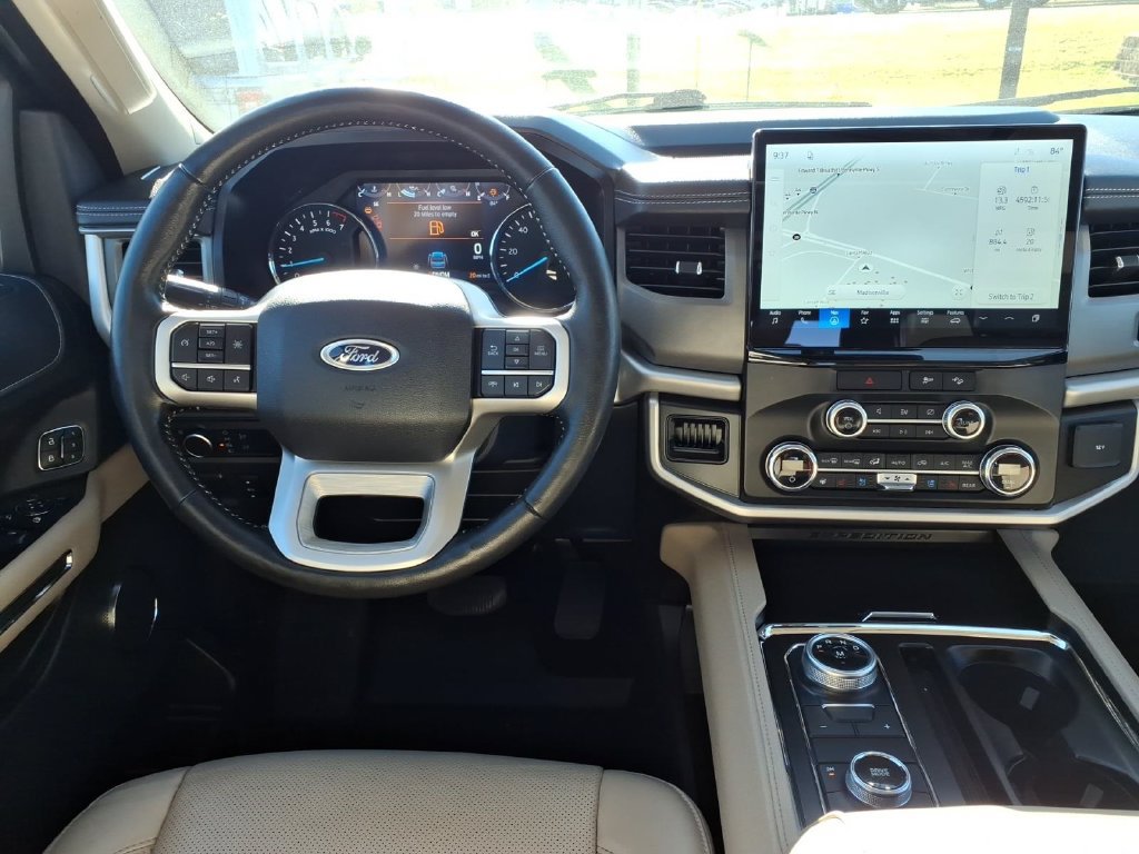 Used 2022 Ford Expedition Max XLT AWD/4WD image 16
