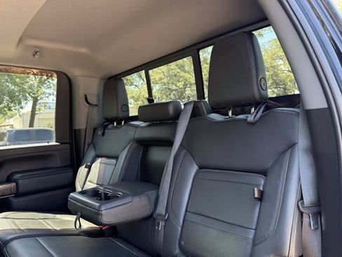 Used 2021 GMC Sierra 3500 Denali w/ Denali Black Diamond Edition AWD/4WD image 18