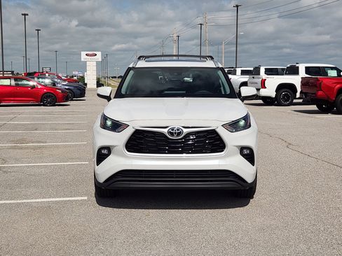 New 2026 Toyota Highlander XLE AWD/4WD image 6