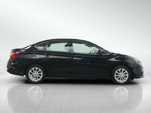 Used 2019 Nissan Sentra SV FWD image 6