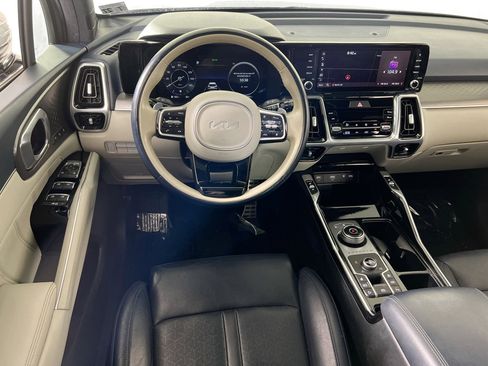 Used 2022 Kia Sorento SX Prestige w/ Panoramic Sunroof Package image 24