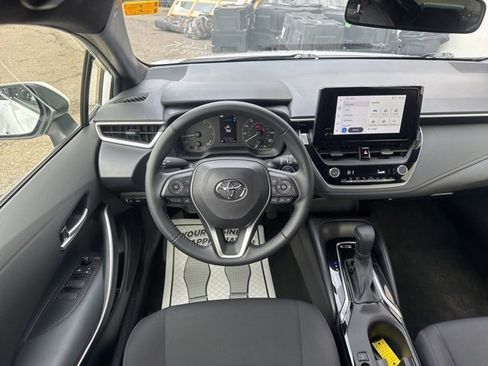 Used 2023 Toyota Corolla SE w/ Carpet Mat Package (TMS) image 24