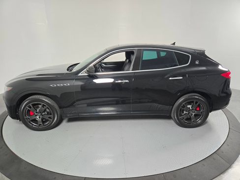 Used 2019 Maserati Levante AWD/4WD image 9