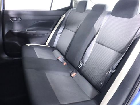 Used 2021 Nissan Versa SV FWD image 32