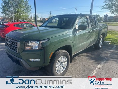 Used 2022 Nissan Frontier SV AWD/4WD image 1