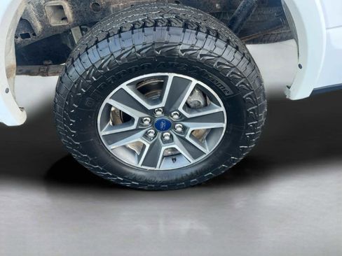 Used 2015 Ford F150 XLT w/ Equipment Group 302A Luxury image 10