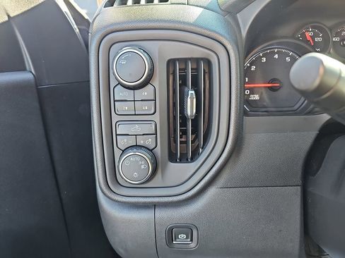 Used 2020 Chevrolet Silverado 1500 Custom Trail Boss image 28