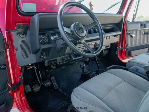 Used 1991 Jeep Wrangler Renegade AWD/4WD image 40