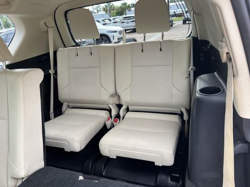 Used 2021 Lexus GX 460 Premium w/ Premium Package AWD/4WD image 32