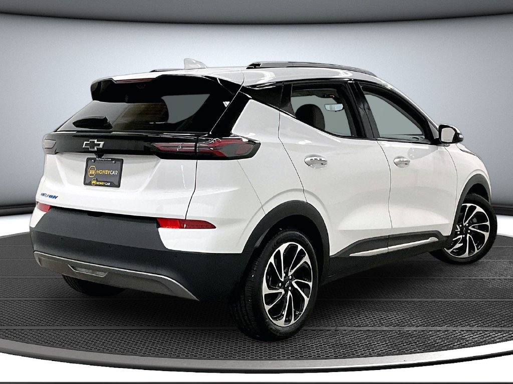 Used 2023 Chevrolet Bolt EUV Premier FWD image 6