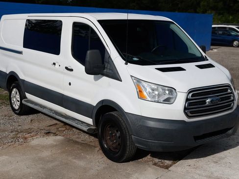 Used 2018 Ford Transit 250 130 Low Roof w/ Exterior Upgrade Package RWD image 9