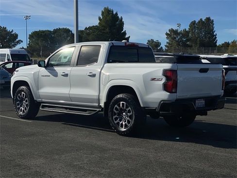 Used 2025 Chevrolet Colorado Z71 w/ Z71 Convenience Package 2 image 7