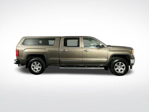 Used 2015 GMC Sierra 1500 SLT w/ SLT Preferred Package AWD/4WD image 9