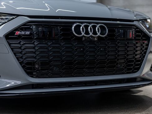 Used 2023 Audi RS 6 AWD/4WD image 17