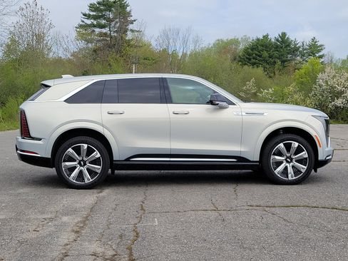 New 2025 Cadillac Escalade IQ Luxury 2 image 8