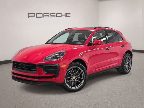Certified 2025 Porsche Macan AWD/4WD image 1