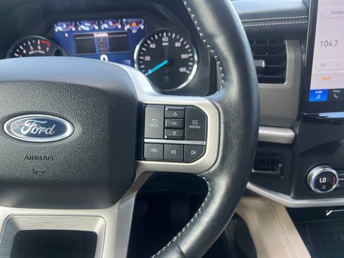 Used 2022 Ford Expedition XLT RWD image 22