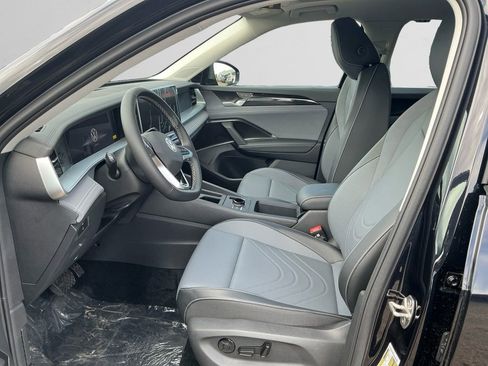 New 2026 Volkswagen Tiguan SE AWD/4WD image 9