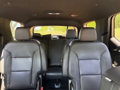 Used 2023 Chevrolet Traverse LT w/ LPO, Floor Liner Package AWD/4WD image 31