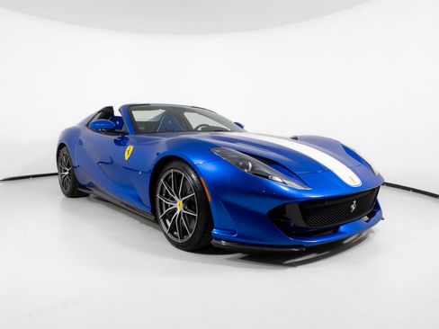Used 2022 Ferrari 812 GTS RWD image 11