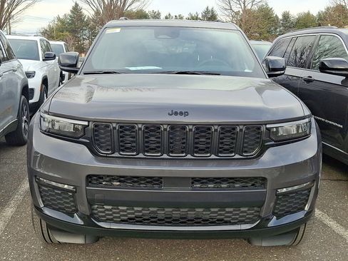New 2025 Jeep Grand Cherokee L Limited image 2