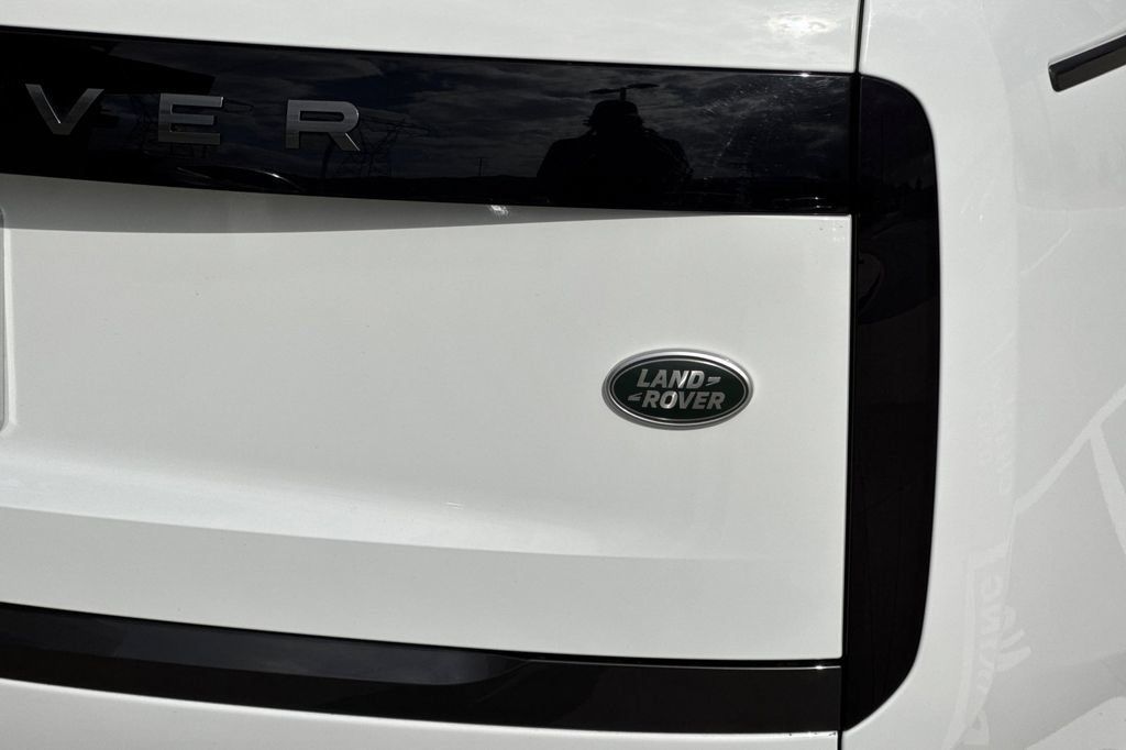 Used 2023 Land Rover Range Rover SE AWD/4WD image 36